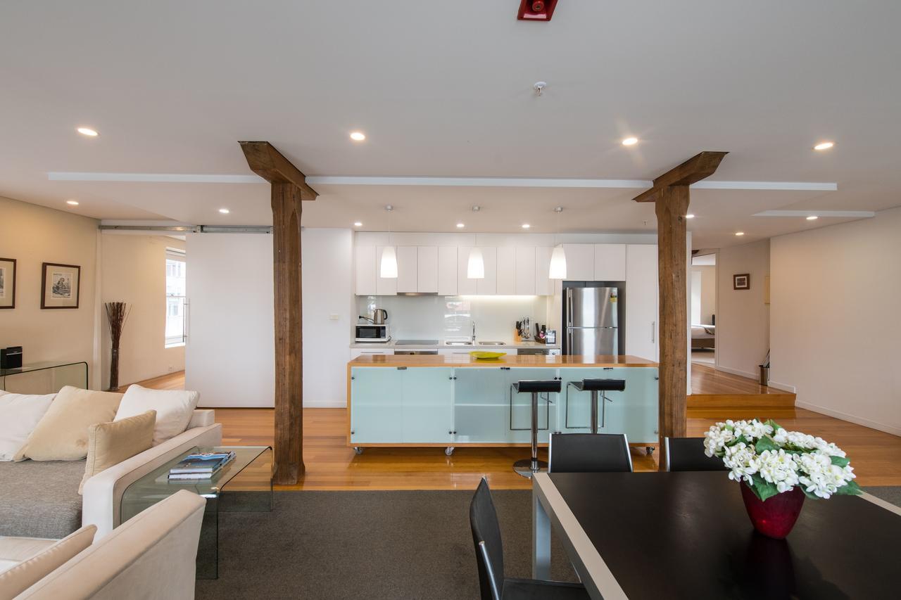 Sullivans Cove Apartments Χόμπαρτ Εξωτερικό φωτογραφία A modern apartment in the former warehouse