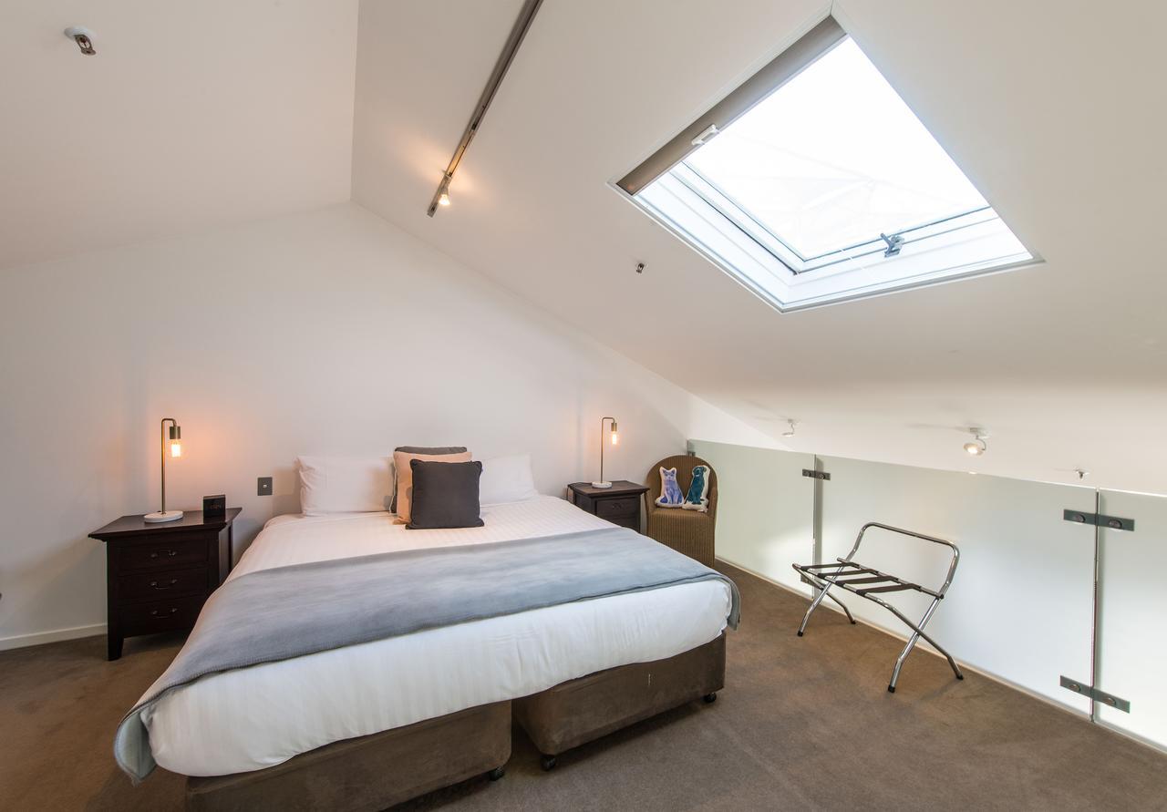 Sullivans Cove Apartments Χόμπαρτ Εξωτερικό φωτογραφία Skylight in a bedroom